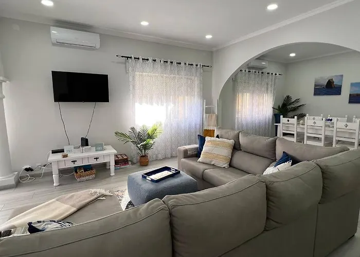 Casa Palmeiras - Res. Of Elizabete And Fatima Semesterbostad *