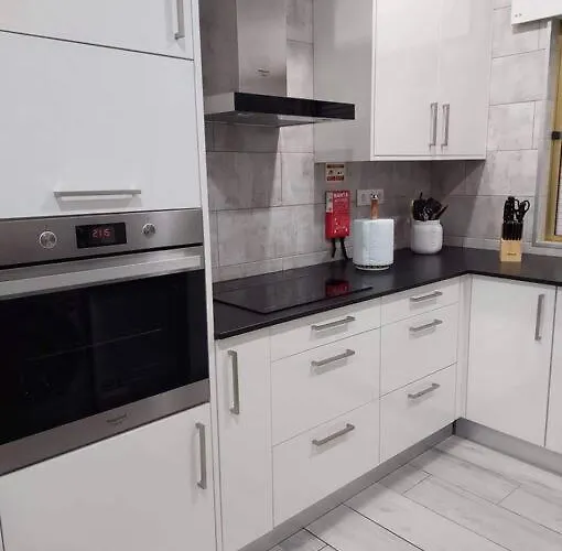 Casa Palmeiras - Res. Of Elizabete And Fatima