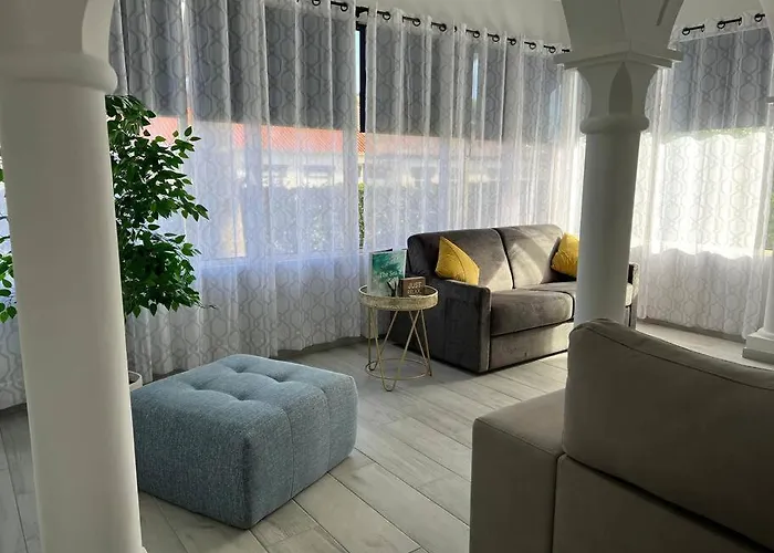 Casa Palmeiras - Res. Of Elizabete And Fatima *