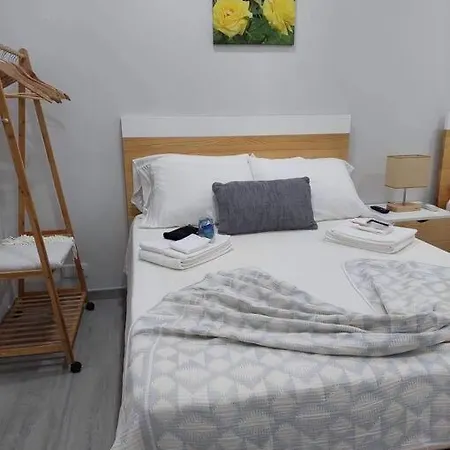 Casa Palmeiras - Res. Of Elizabete And Fatima *